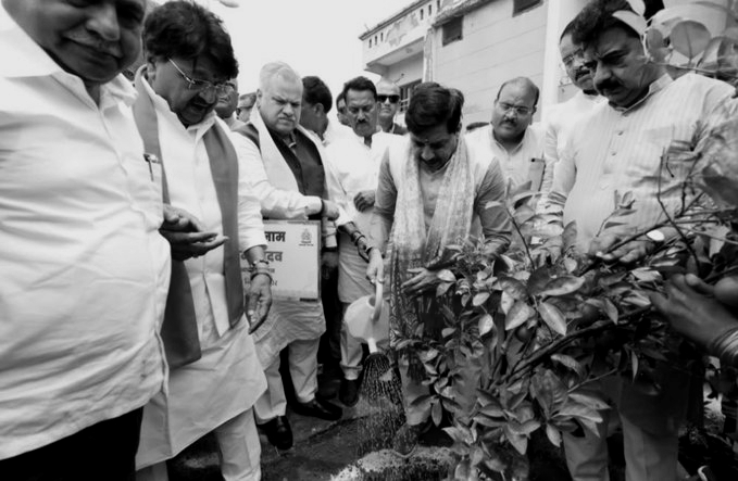 ‘Ek Ped Maa Ke Naam’ Gains Momentum as Indore Begins 21 Lakh Sapling Plantation Drive